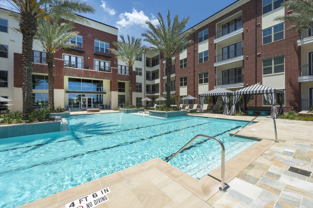 Overture Sugar Land 55+ Active Adult Apartment Homes in Sugar Land, TX - Foto de edificio