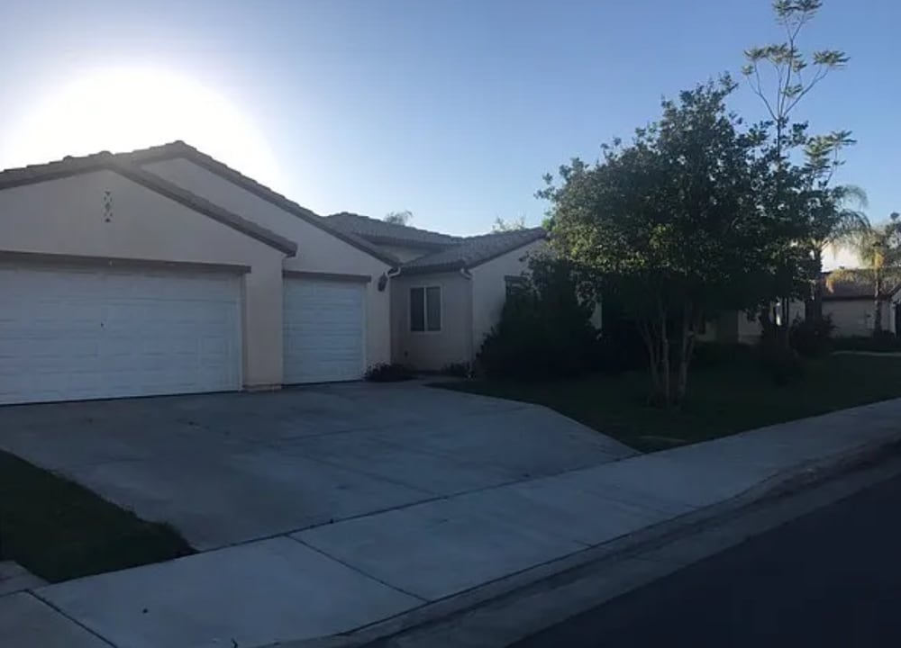 17719 Robusta Dr in Riverside, CA - Building Photo