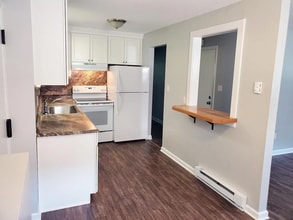 162 Sheffield Lane, Unit 162 in Bristol, CT - Foto de edificio - Building Photo