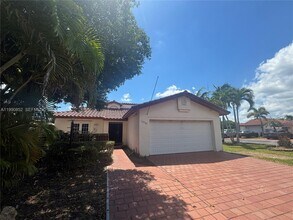 14750 SW 111th St in Miami, FL - Building Photo - Building Photo