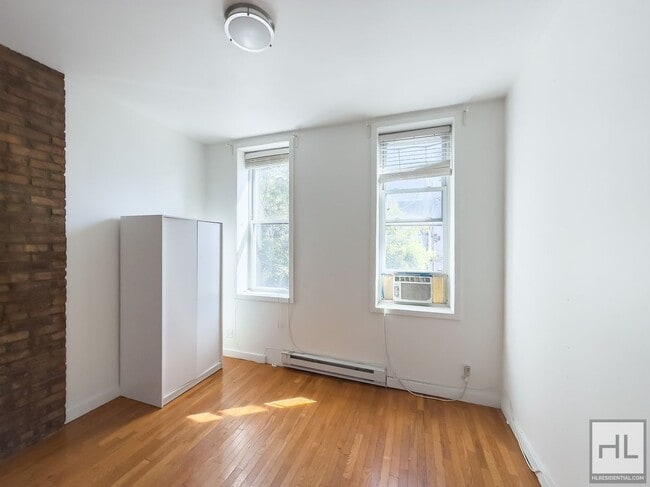 GREENE AVENUE / Spacious 2-Bed 1-Bath