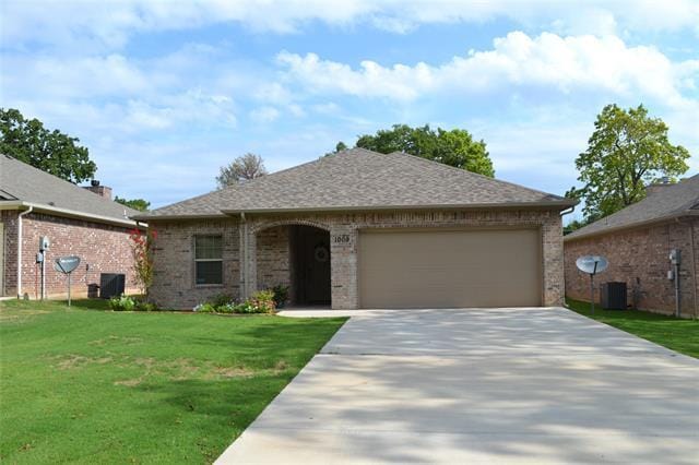 1009 Rice St in Denison, TX - Building Photo