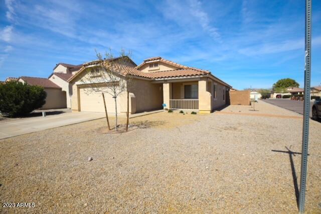 1744 Maddison Cir in San Tan Valley, AZ - Foto de edificio