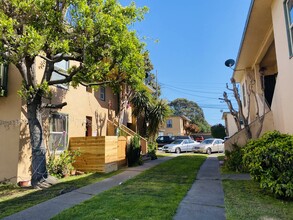 Nicholl Court in Richmond, CA - Building Photo - Building Photo