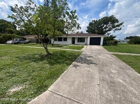 1171 Riviera Dr NE in Palm Bay, FL - Building Photo