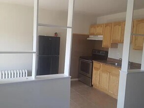 819 Cedar Ave, Unit 1 in Croydon, PA - Building Photo - Building Photo