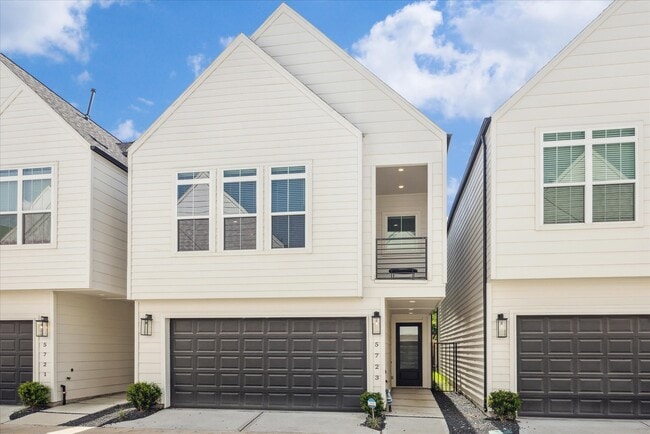 property at 5723 White Magnolia St.