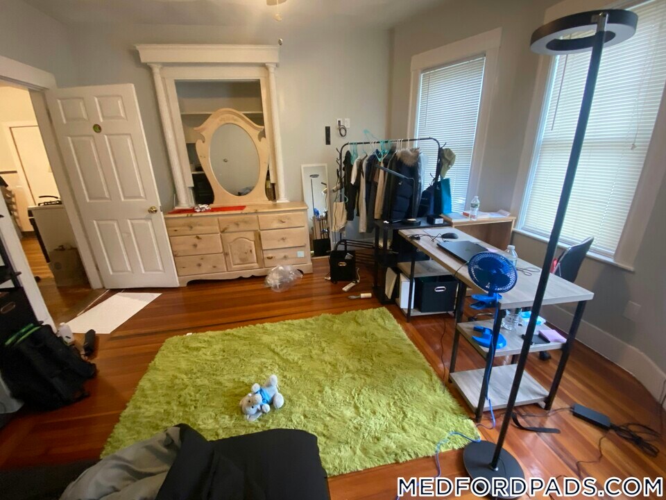 30 Adams St-Unit -1 in Medford, MA - Building Photo