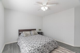 2006 Creek Run Dr in Pearland, TX - Building Photo