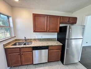 2250 Mail Ave in Dallas, TX - Building Photo - Building Photo