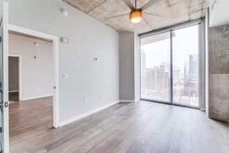 360 Nueces St in Austin, TX - Building Photo - Building Photo