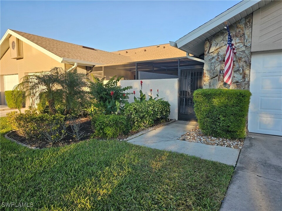 12755 Cold Stream Dr in Ft. Myers, FL - Building Photo