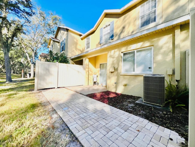 10619 Shady Falls Ct in Riverview, FL - Building Photo - Building Photo