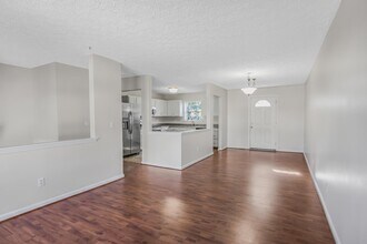 103 Bridgedale Ct in Knightdale, NC - Building Photo - Building Photo