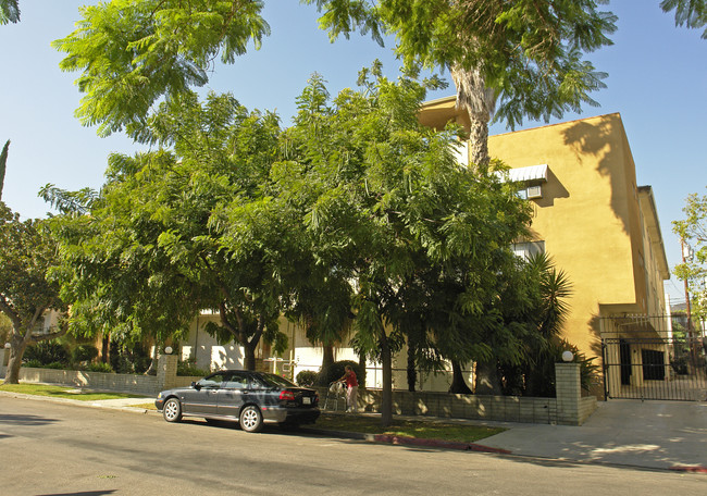 Century Manor Apartments in Los Angeles, CA - Building Photo - Building Photo