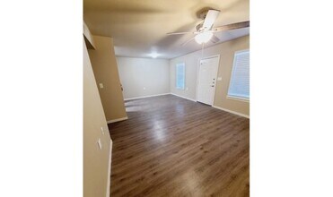 602 W Commons St in Refugio, TX - Building Photo - Building Photo