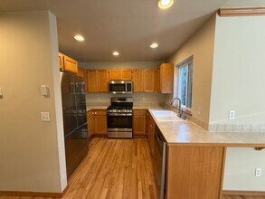 15416 51st Pl W in Edmonds, WA - Building Photo - Building Photo