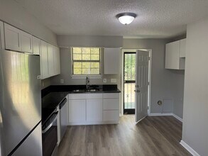 3713 Village Trl, Unit Duplex in Nashville, TN - Building Photo - Building Photo