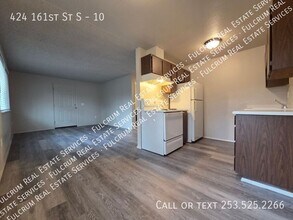 424 161st St S in Spanaway, WA - Building Photo - Building Photo