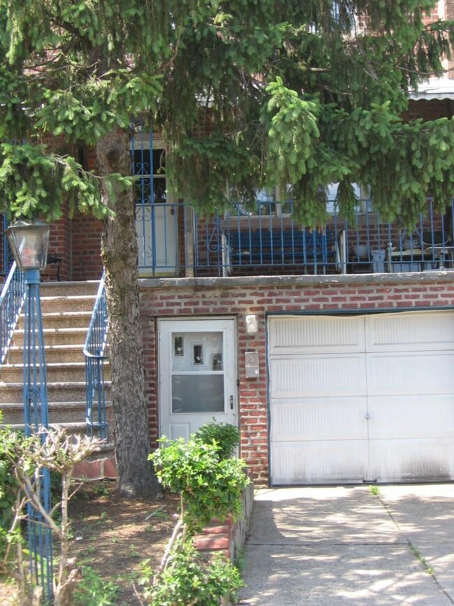 property at 1517 Givan Ave