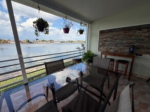 2603 W 60th Pl in Hialeah, FL - Building Photo - Building Photo