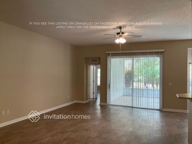 204 Hidden Lake Dr in Jacksonville, FL - Foto de edificio - Building Photo