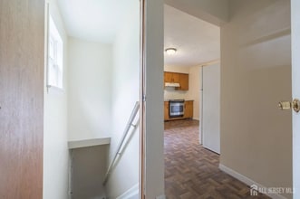40 Bristol Rd in Piscataway, NJ - Building Photo - Building Photo