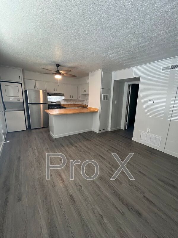 969 W Holly St in Fayetteville, AR - Building Photo - Building Photo