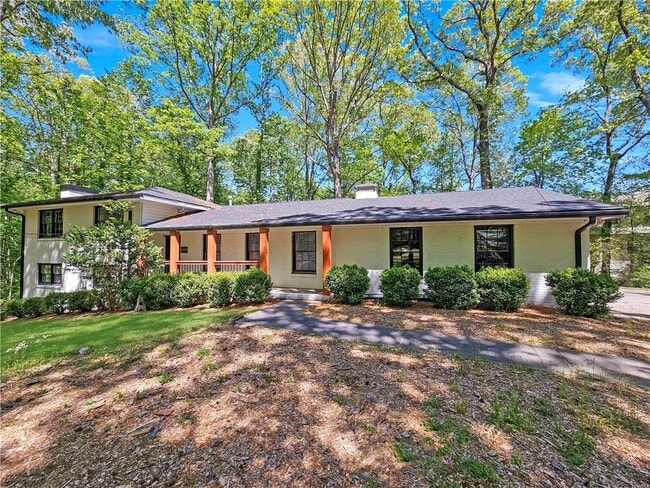 property at 6810 Temple Cir SE