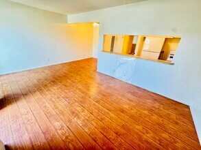 241 E Fremont Sq in Montebello, CA - Building Photo - Building Photo