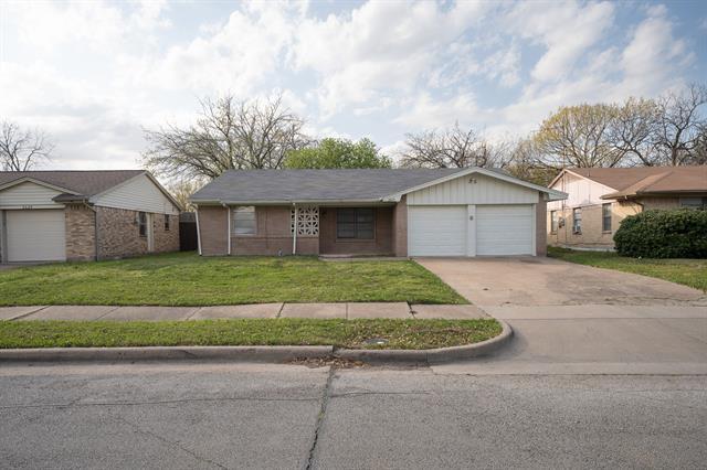 2625 Cumberland Dr in Mesquite, TX - Building Photo