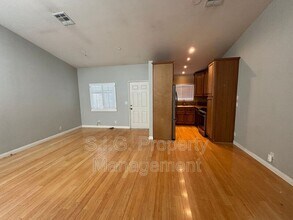 11377 Osborne Pl in Los Angeles, CA - Building Photo - Building Photo