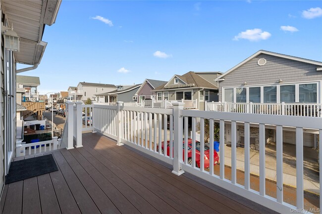 75 Wisconsin St in Long Beach, NY - Building Photo - Building Photo