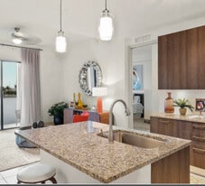 8801 Doral Blvd in Doral, FL - Building Photo