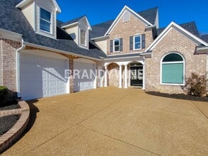 9088 Fenmore Cove in Cordova, TN - Building Photo - Building Photo