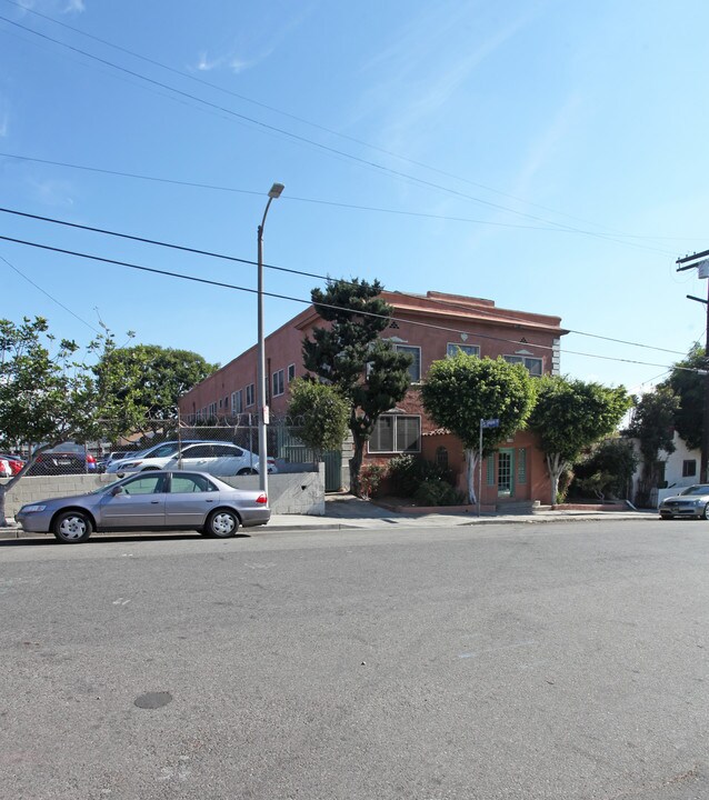 1326 Virgil Pl in Los Angeles, CA - Foto de edificio