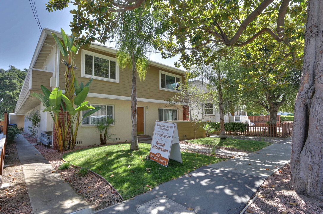 Webster Court in Palo Alto, CA - Building Photo