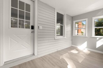 336 Summit St in Manchester, CT - Building Photo - Building Photo