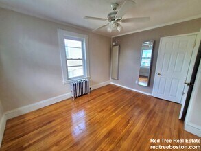8 Cross St in Woburn, MA - Building Photo - Building Photo