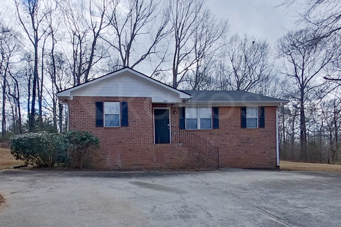 235 Big Oak Cir in Athens, GA - Building Photo