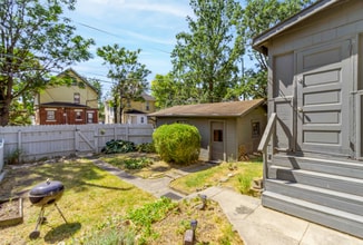 157 E Oakland Ave in Columbus, OH - Building Photo - Building Photo