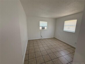 1865 40th Ave in Vero Beach, FL - Building Photo - Building Photo