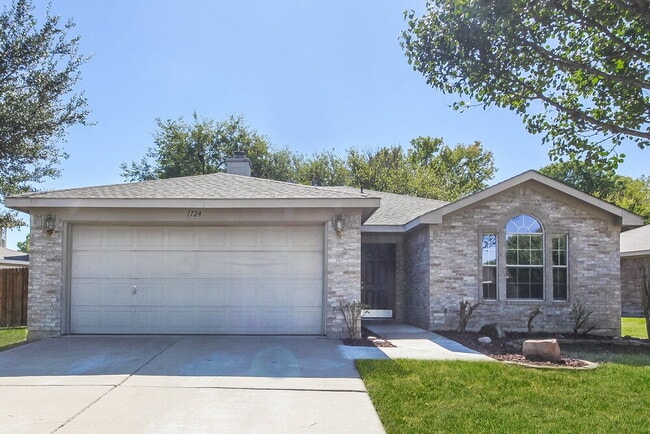 property at 1124 Sandalwood Dr