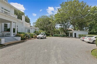 718 Bellevue Ave in Newport, RI - Building Photo - Building Photo