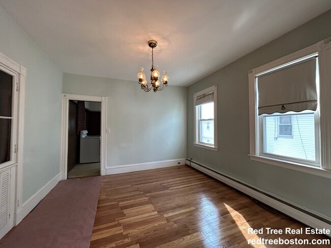 property at 7 Aldie St