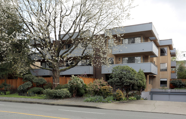 Kensington Place in Vancouver, BC - Building Photo - Primary Photo