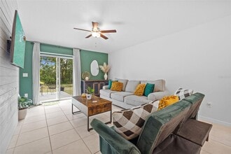 5554 Blue Azure Dr in Wimauma, FL - Building Photo - Building Photo