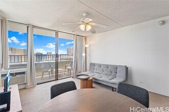 2240 Kuhio Ave. in Honolulu, HI - Building Photo - Building Photo