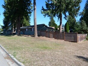 1619 S E St in Port Angeles, WA - Building Photo - Building Photo