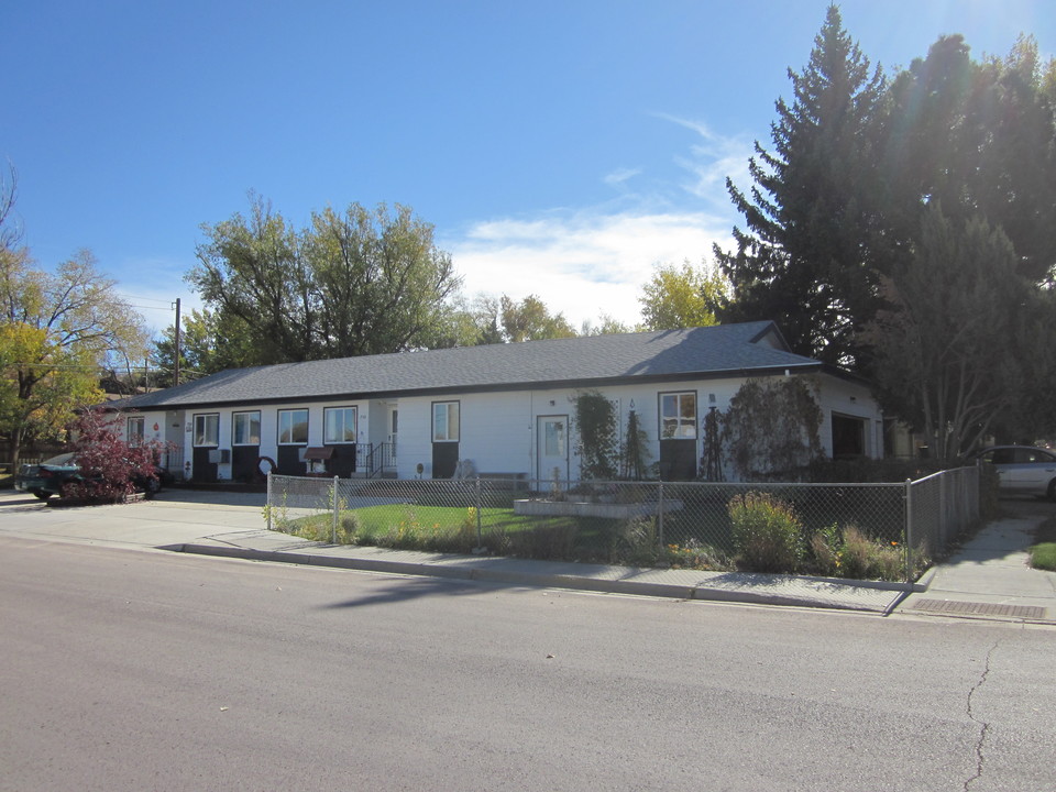 711 W 4th St in Gillette, WY - Building Photo